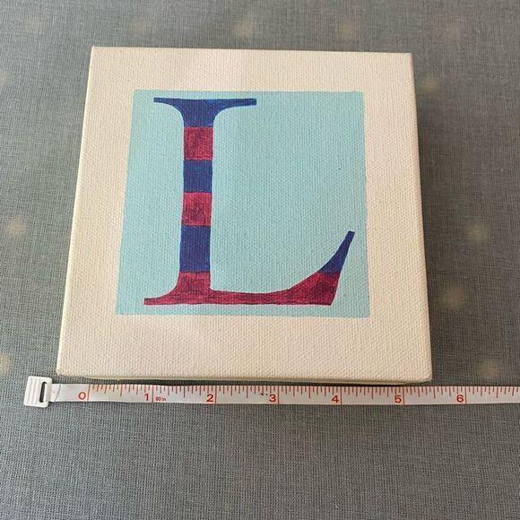 L Monogram Wall Art - Picture 7 of 9